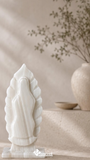 “Set Escultórico · Virgen de Guadalupe en Ónix Blanco Natural · 5 Piezas”