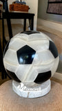 Esfera Futbolística en Ónix Blanco Natural | Colección Iluminación