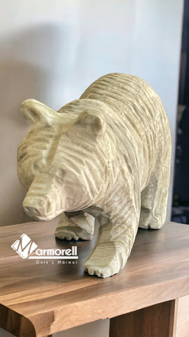 ESCULTURA DE OSO EN MÁRMOL