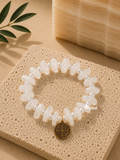 Pulsera de Ónix Blanco con Medalla de San Benito